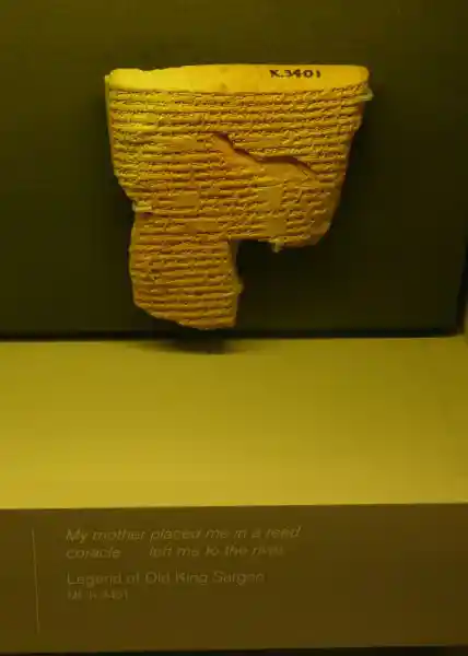 Clay with inscription about the legend of old king Sargon